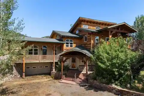 South Valley Fixer with Big Potential