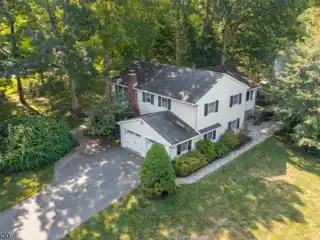 Modern Renovation Meets Prime Commuter Location