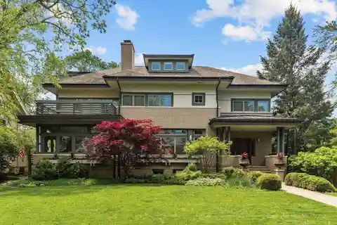 Transitional Sun-Filled Newer Construction in a Prime Location