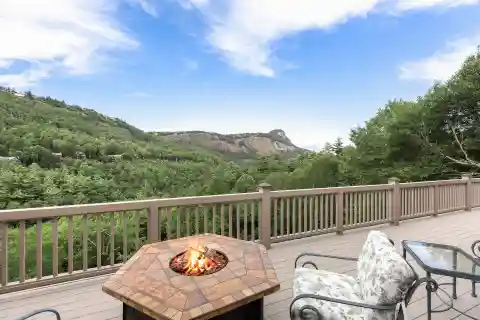 Highlands Falls Falcon Ridge Residence with Sweeping Views