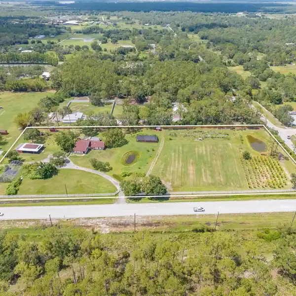 5-ACRE PROPERTY IN SARASOTA