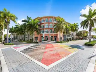 Stunning Turn-key Condo in Astor