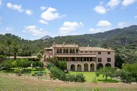Exclusive Mansion Nestled in the Tramuntana Mountains