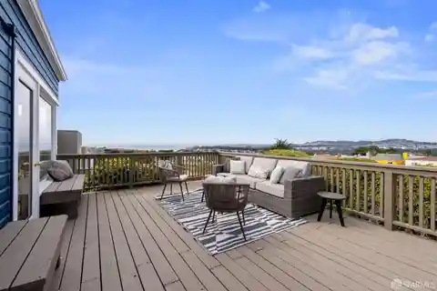 Beautifully Maintained Mid-Century Gem