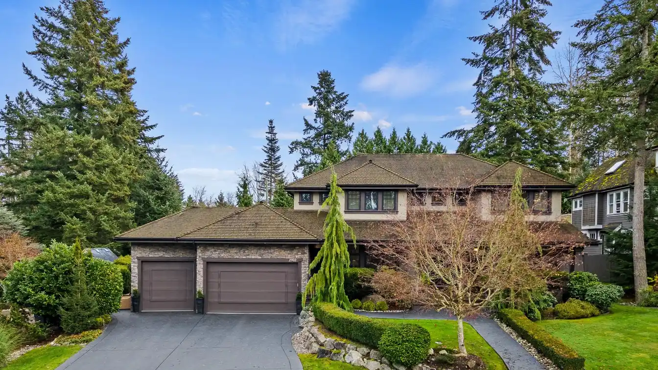 Luxurious Elgin Estate Home