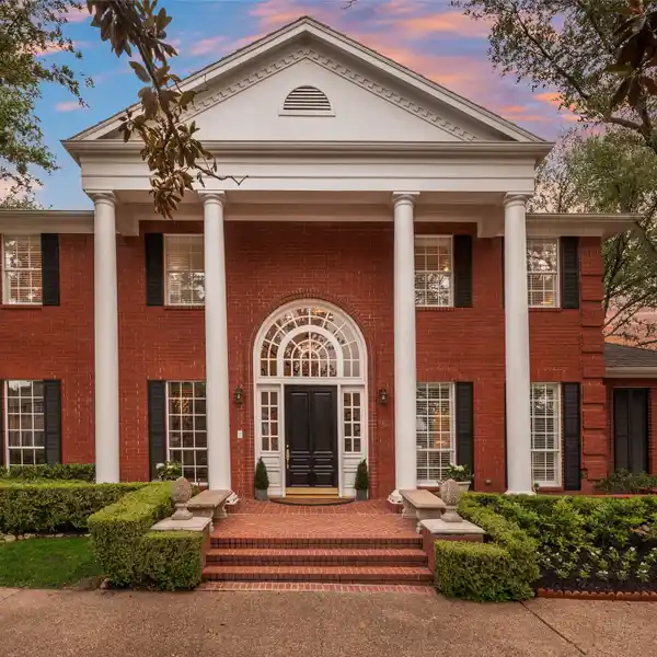 ONE-OF-A-KIND TURNKEY HOME