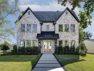 Custom Build with Designer Elegance