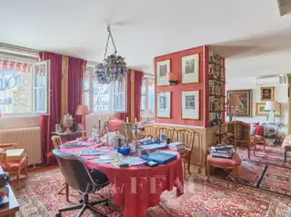 Bright and Peaceful Top Floor Apartment