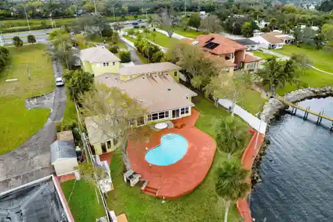 Extra-large Multi-generational Waterfront Home