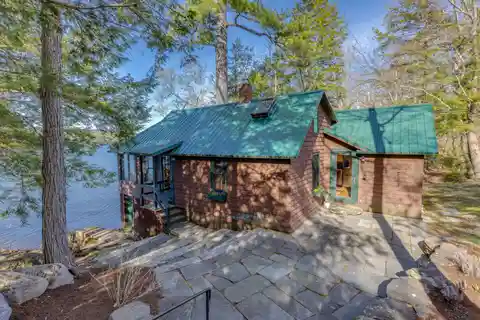 Lakeside Cottage on Squam Lake