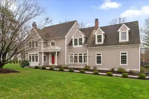 Elegant Home in Prestigious Algonquin Estates