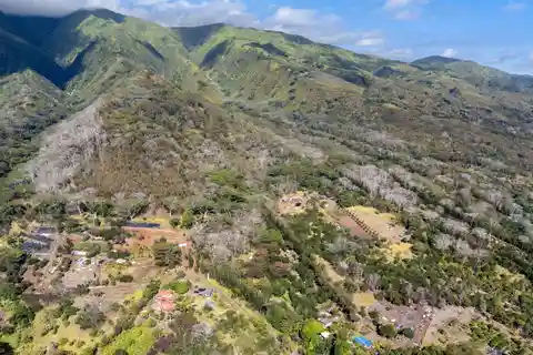 34-Acre Parcel in Waiehu