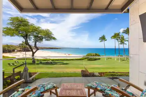 Extraordinary Direct Oceanfront Residence