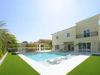 Luxury Five Bedroom Villa Set in Mirador La Coleccion