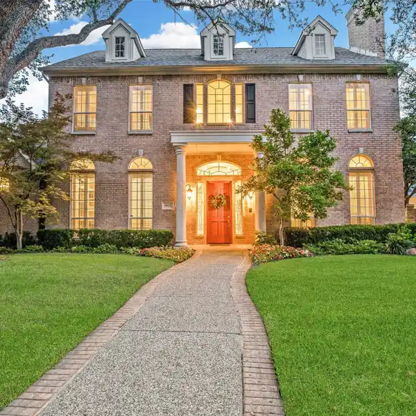 ELEGANT YET INVITING HOME IN WILLOW BEND POLO ESTATES