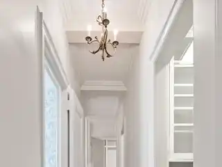Classic Six-room Home in Carnegie Hill