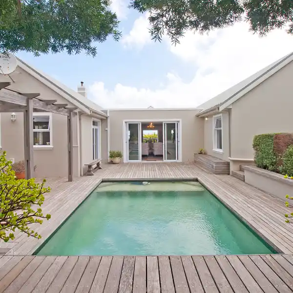 MODERN COASTAL LIVING WITH VERSATILE CHARM