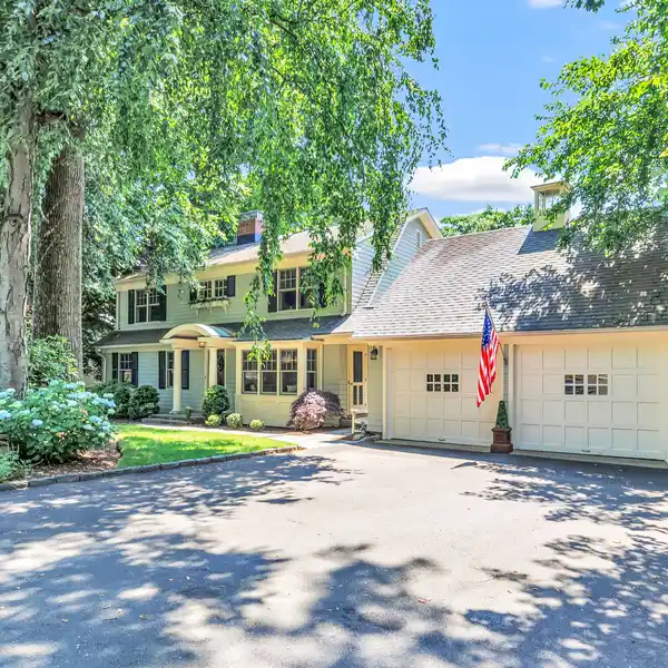 BEAUTIFULLY UPDATED COLONIAL