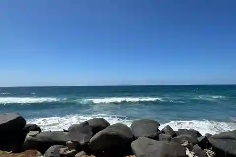 Rare Oceanside Beachfront Opportunity