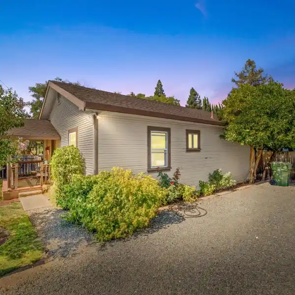 CHARMING RESIDENCE WITH GREAT POTENTIAL
