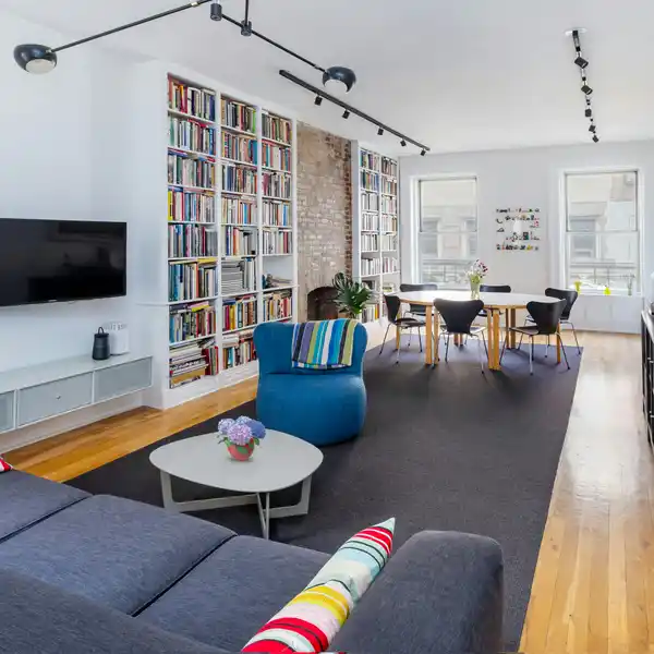 PRE-WAR TOP FLOOR WITH PRIVATE ROOF DECK