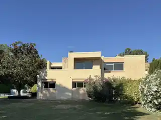 Architect-Designed Villa in Bouc Bel Air