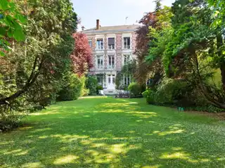 Neo-classical Private Mansion