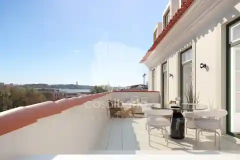 Luxury Lisbon Duplex Apartment Balancing Tradition and Modernity