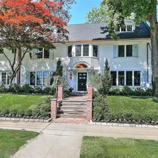 THE WESLEY C. MARTIN HOUSE