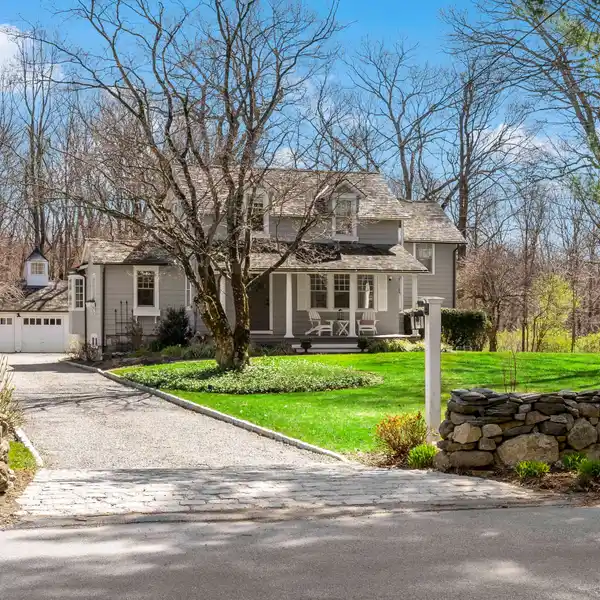 EXQUISITE ANTIQUE HOME