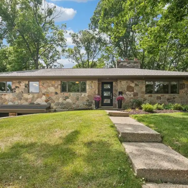 MID-CENTURY FIELDSTONE RANCH IN ALLMENDINGER HEIGHTS