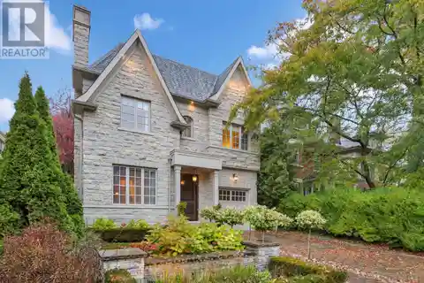 Exquisite Custom-Built Residence in Prestigious Deer Park