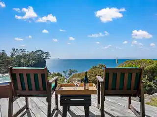 Waterfront Lifestyle on Hibiscus Coast Highway