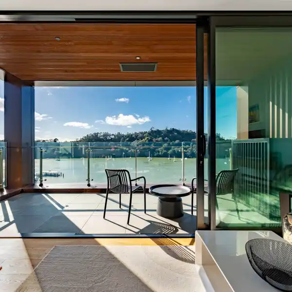 WATERFRONT LIVING WITH ELEVATED ELEGANCE