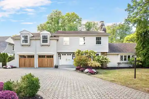 California-Inspired Organic Chic in Beautifully Enhanced Home