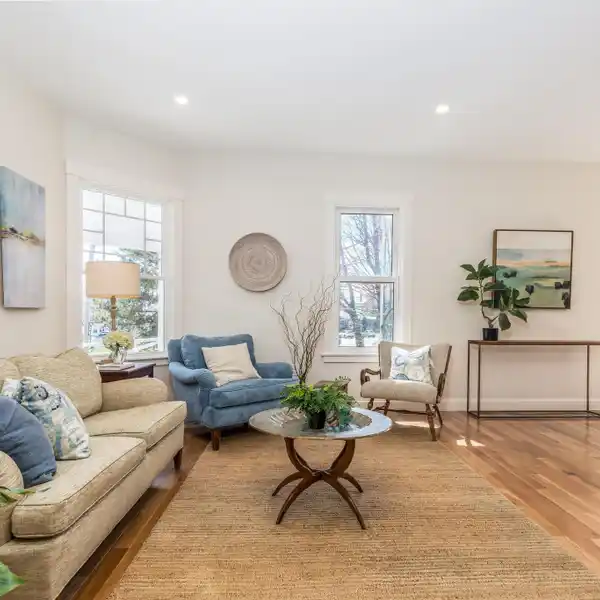 CHARMING HOME IN A VIBRANT NEIGHBORHOOD