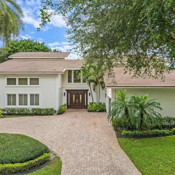 PRIVATE SANCTUARY ON AN OVERSIZED HOMESITE