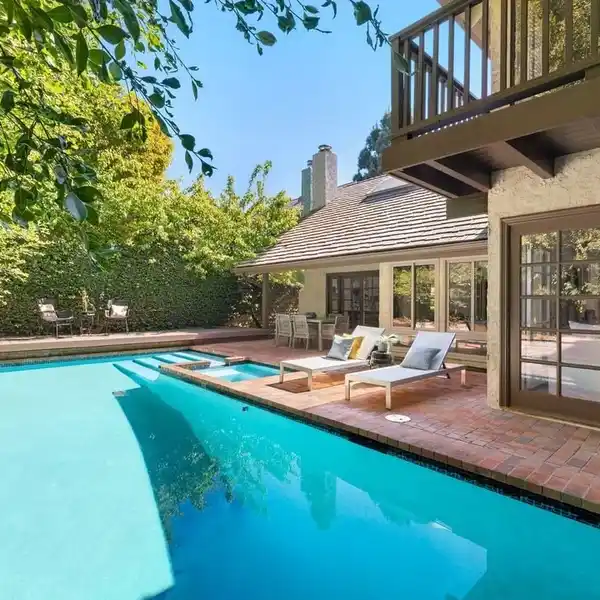 STUNNING CONTEMPORARY HOME WITH TIMELESS CHARM
