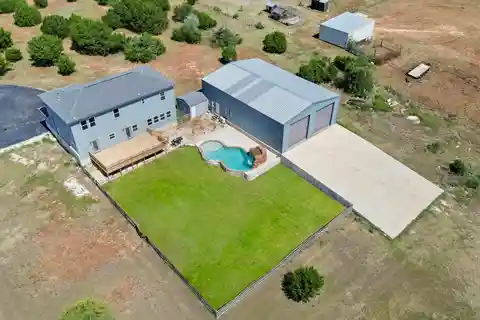 Gorgeous Ten-Acre Retreat