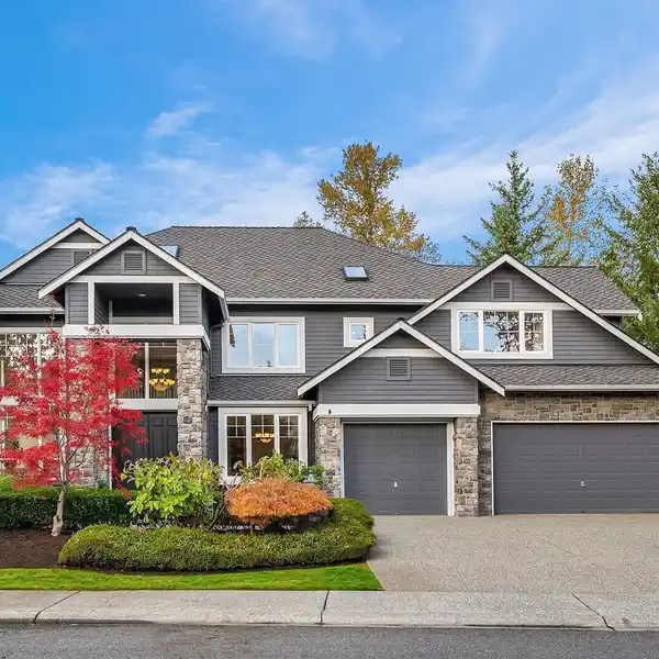 VAULTED ELEGANCE MEETS GREENBELT PRIVACY