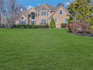 Beautifully Maintained Colonial Home