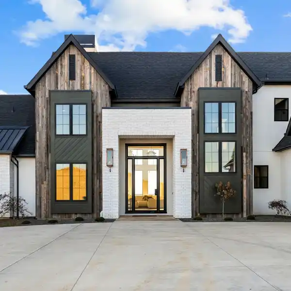 TURNKEY FULLY CUSTOM DREAM PROPERTY