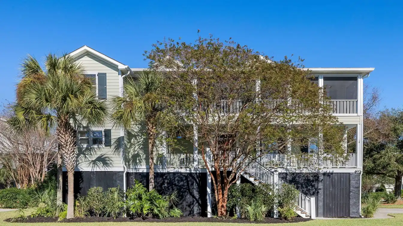 Stunning Open Plan Home in Sought-after Old Village Landing