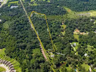 26 Acres - Family Compound Opportunity