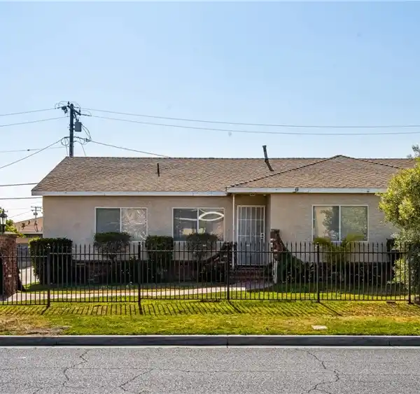 WELL-MAINTAINED SINGLE-STORY HOME