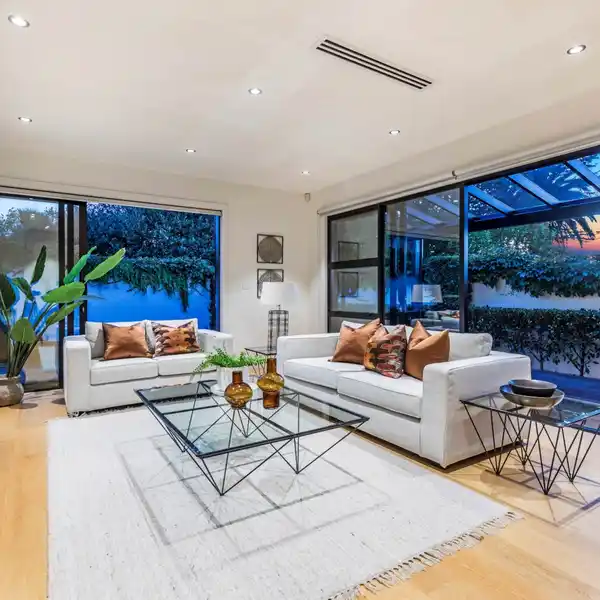 RARE GEM IN THE HEART OF REMUERA