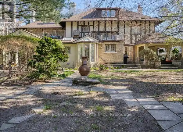 GRAND CIRCA 1908 RESIDENCE