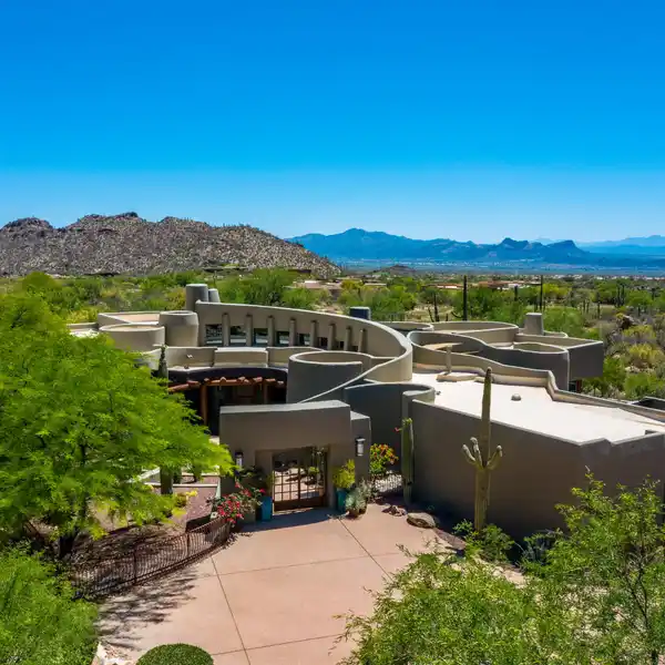 GORGEOUS CUSTOM MASTERPIECE