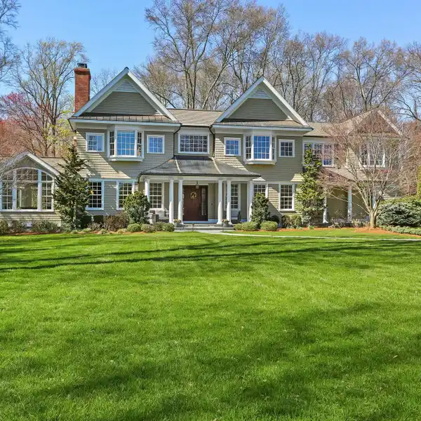 EXCEPTIONAL CUSTOM COLONIAL ON A TRANQUIL CUL-DE-SAC