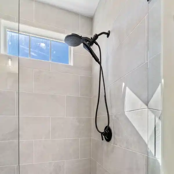 VILLAS HOME WITH POND VIEWS AND SUNROOM